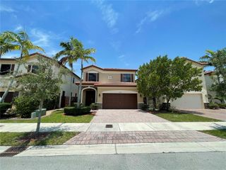 8858 NW 101st Place, Doral, FL 33178