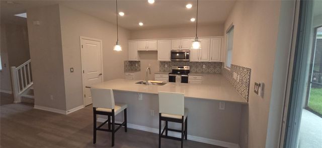 8019 ARTISAN CIRCLE, Seminole, FL 33777