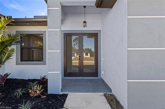 3815 9th ST SW, Lehigh Acres, FL 33976