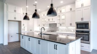 100 Rosetta LOOP, Liberty Hill, TX 78642