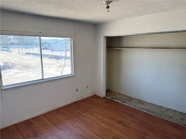16254 Mossdale, Lancaster, CA 93535
