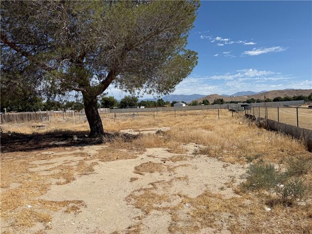 16254 Mossdale, Lancaster, CA 93535