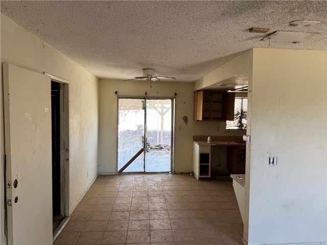 16254 Mossdale, Lancaster, CA 93535