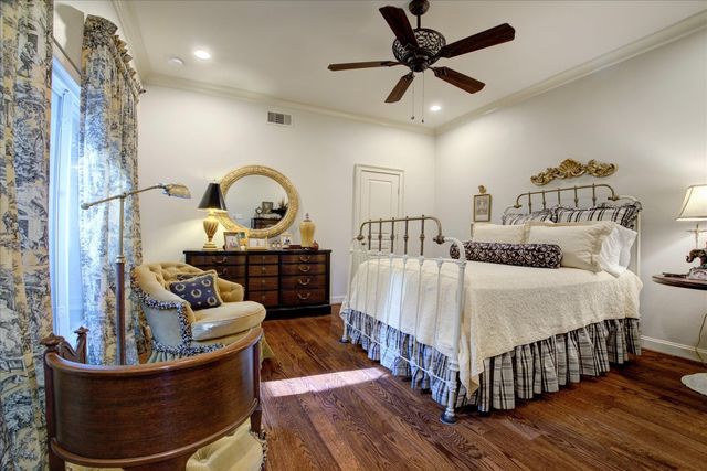 4053 Breakwood Drive, Houston, TX 77025