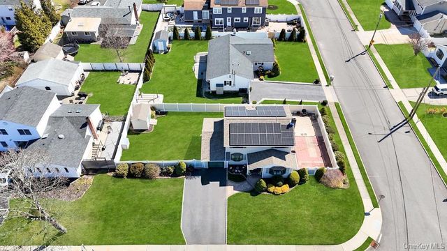 67 College Road, Selden, NY 11784