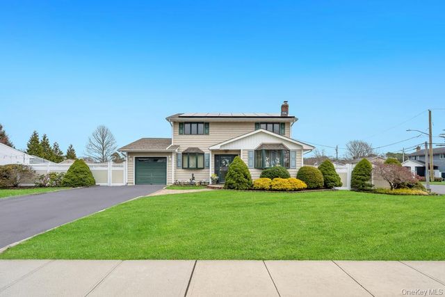 67 College Road, Selden, NY 11784