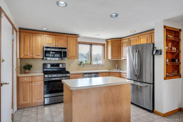 67 College Road, Selden, NY 11784