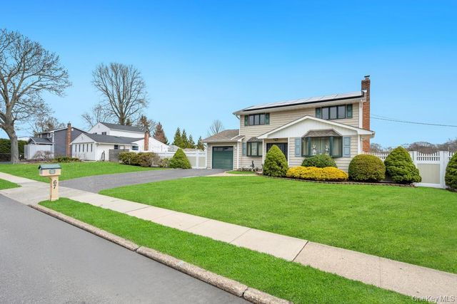 67 College Road, Selden, NY 11784