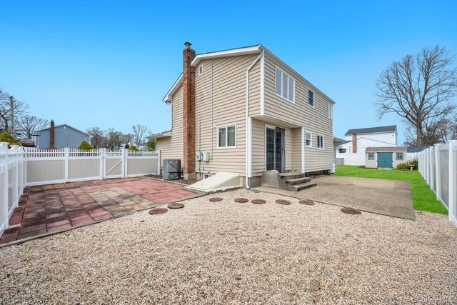 67 College Road, Selden, NY 11784