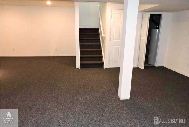 72 Heatherwood Drive, North Brunswick, NJ 08902