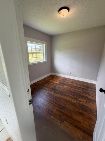 2718 Bee Creek Road, Corbin, KY 40701