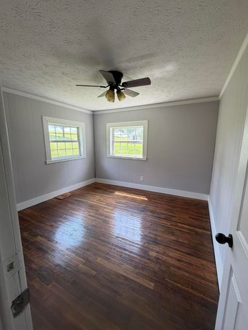 2718 Bee Creek Road, Corbin, KY 40701