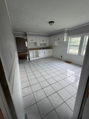 2718 Bee Creek Road, Corbin, KY 40701