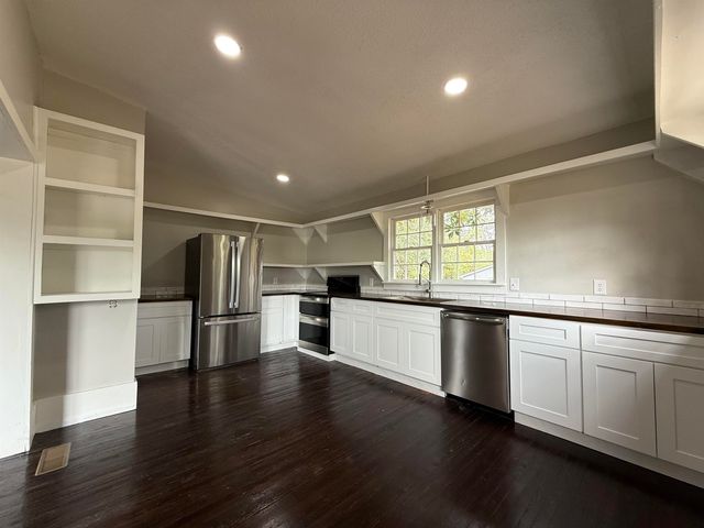 106 ADAMS ST, Bethel Springs, TN 38315