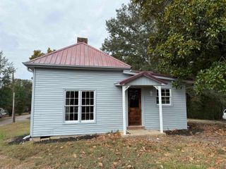 106 ADAMS ST, Bethel Springs, TN 38315