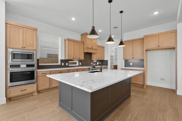 407 Blue River Trail, Rosenberg, TX 77471