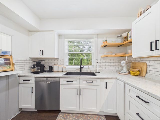 2711 Aspen Lane, Rogers, AR 72758