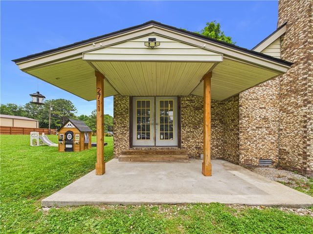 2711 Aspen Lane, Rogers, AR 72758