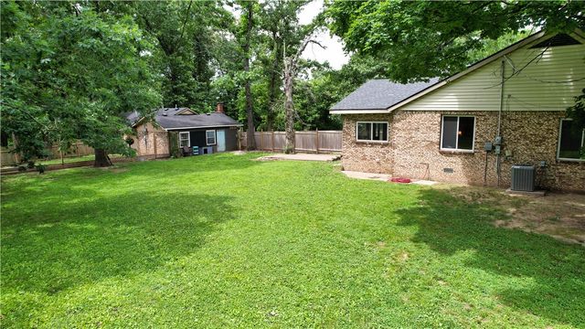 2711 Aspen Lane, Rogers, AR 72758