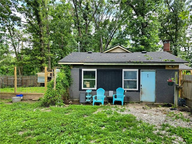 2711 Aspen Lane, Rogers, AR 72758