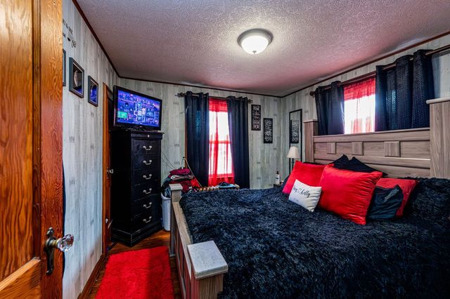 115 Brinton Ave, Trafford, PA 15085