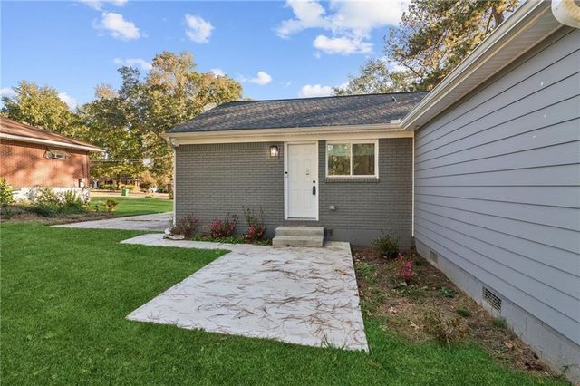 3682 Daisy Drive, Decatur, GA 30032