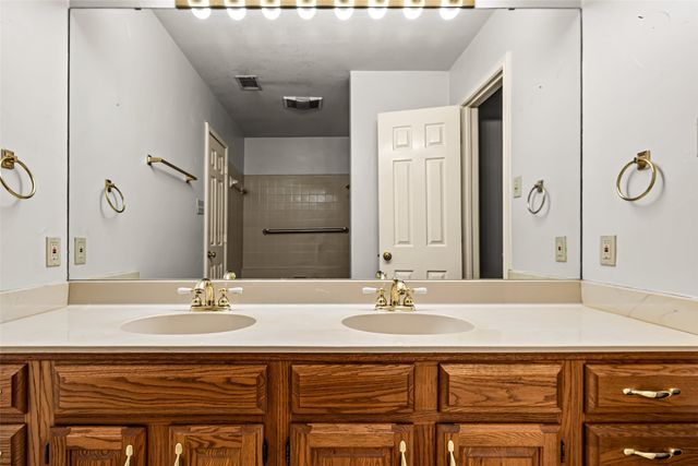 5845 Westhaven Drive B, Fort Worth, TX 76132