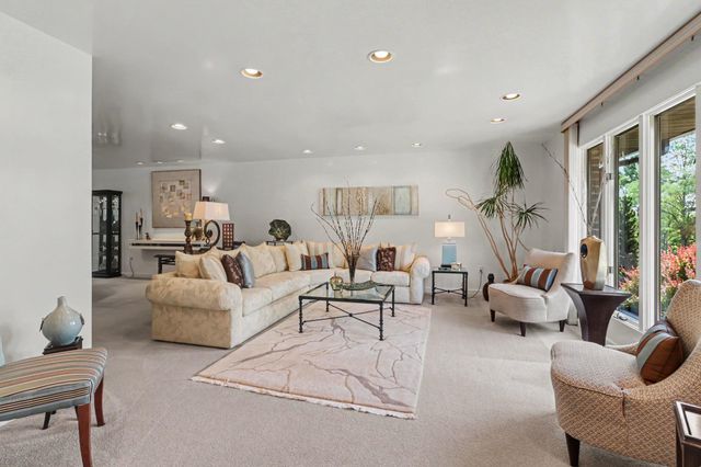3813 N SARAYO CIR, Harrisburg, PA 17110