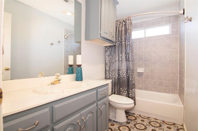8605 Mill Creek Road, Irving, TX 75063