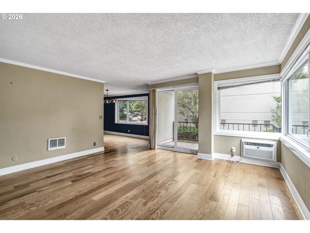 2211 Sw PARK Pl 204, Portland, OR 97205