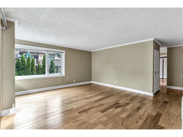 2211 Sw PARK Pl 204, Portland, OR 97205