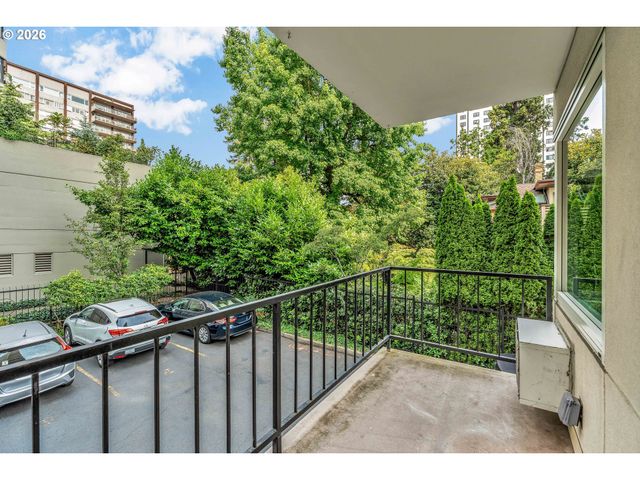 2211 Sw PARK Pl 204, Portland, OR 97205