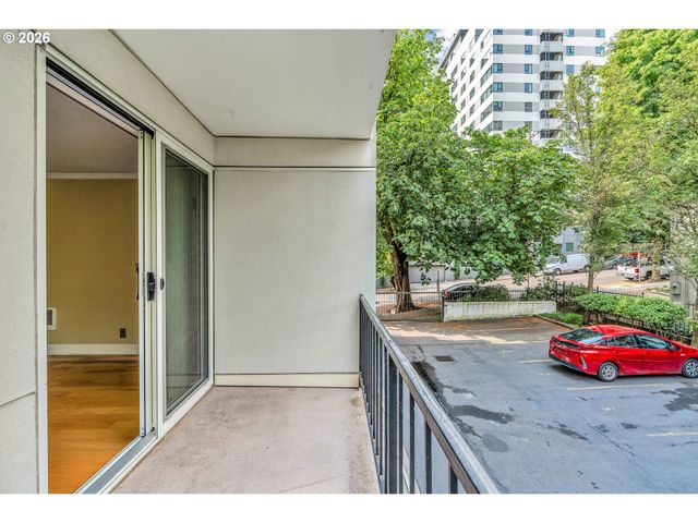 2211 Sw PARK Pl 204, Portland, OR 97205