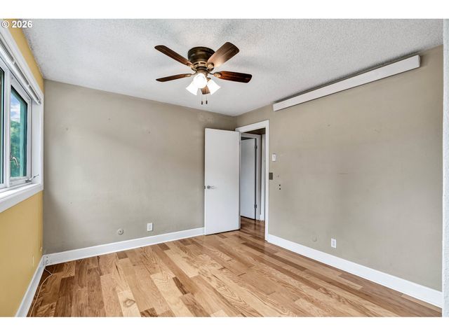 2211 Sw PARK Pl 204, Portland, OR 97205