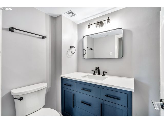 2211 Sw PARK Pl 204, Portland, OR 97205