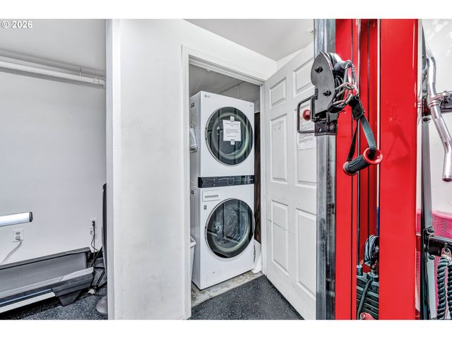 2211 Sw PARK Pl 204, Portland, OR 97205