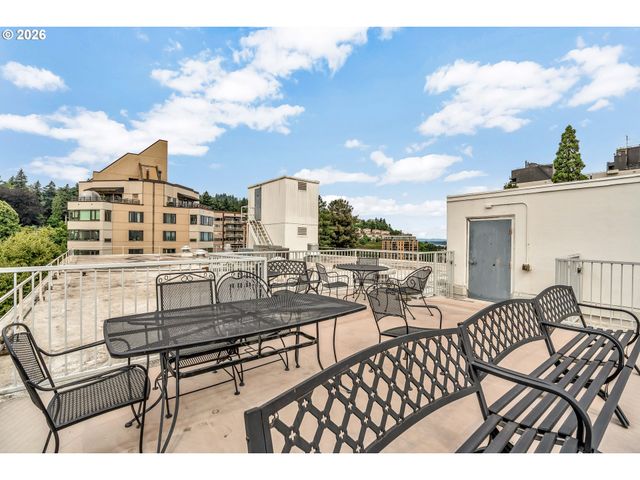 2211 Sw PARK Pl 204, Portland, OR 97205