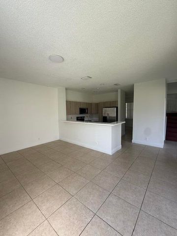 686 Lone Pine Lane, Weston, FL 33327