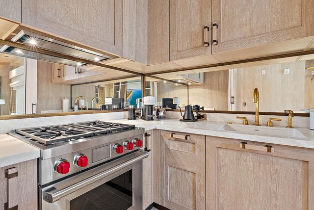 236 Phipps Plaza 101, Palm Beach, FL 33480