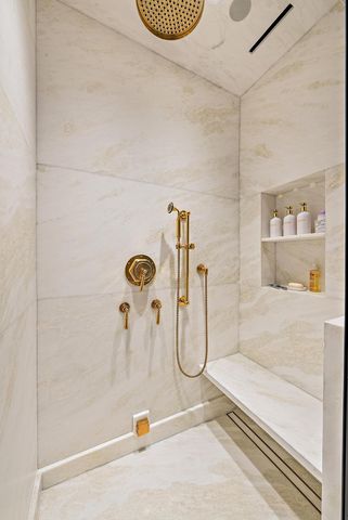 236 Phipps Plaza 101, Palm Beach, FL 33480