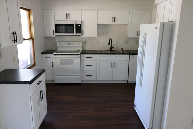 3230 SE 21st Street, Des Moines, IA 50320