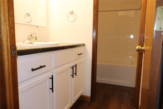 3230 SE 21st Street, Des Moines, IA 50320