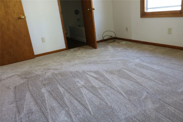 3230 SE 21st Street, Des Moines, IA 50320