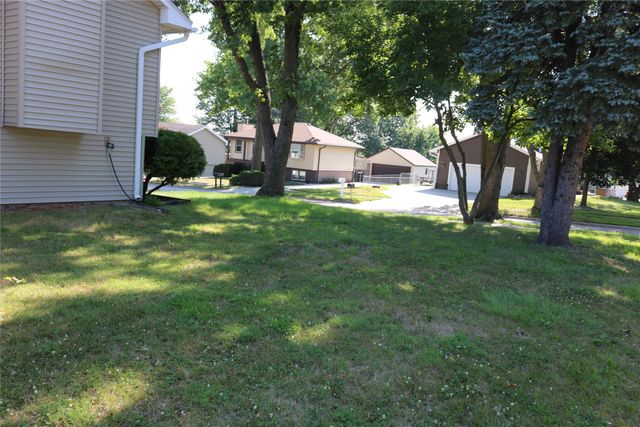 3230 SE 21st Street, Des Moines, IA 50320
