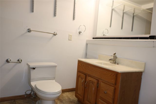 3230 SE 21st Street, Des Moines, IA 50320