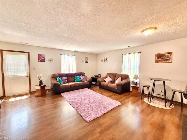 31 Saxony PL, Hampton, VA 23669