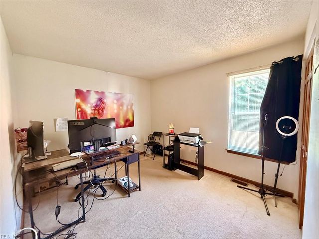 31 Saxony PL, Hampton, VA 23669