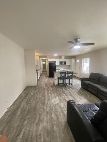 2213-2215 Aldrich Avenue N, Minneapolis, MN 55411