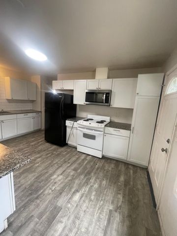 2213-2215 Aldrich Avenue N, Minneapolis, MN 55411