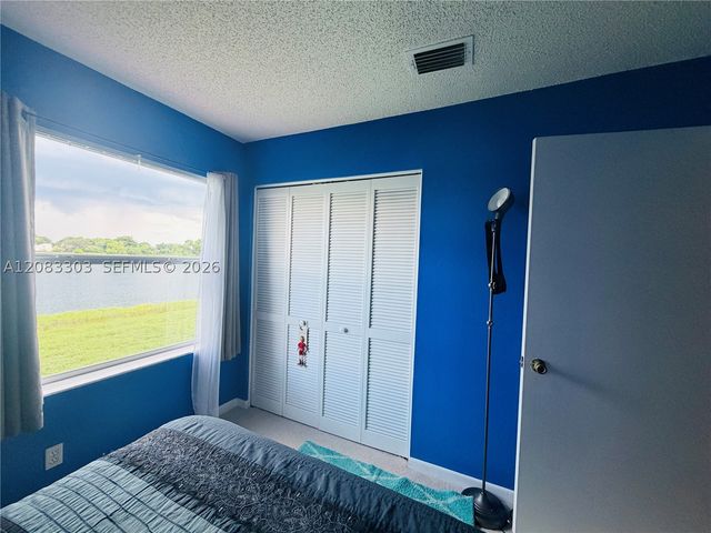 10664 Oak Lake Way, Boca Raton, FL 33498